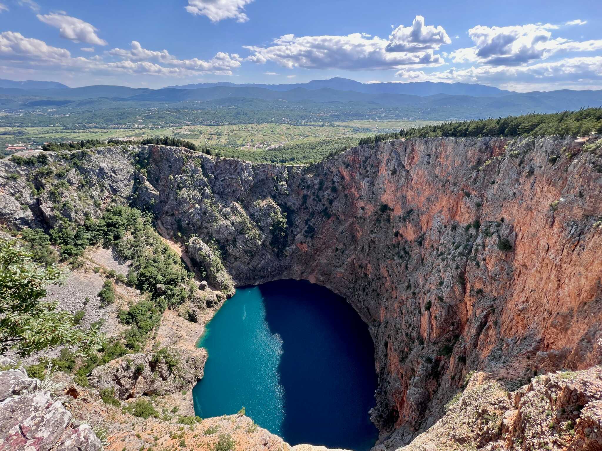 Blue and Red Lakes